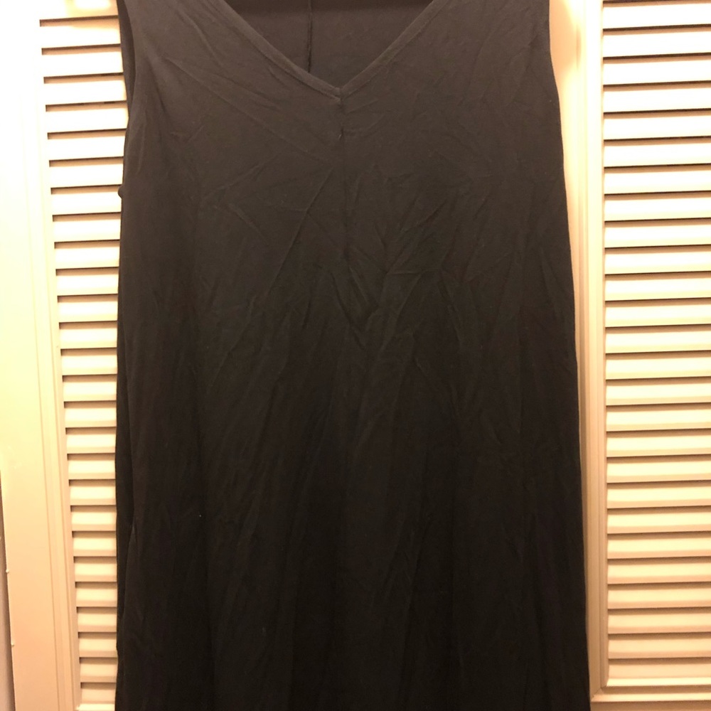 New without tags sleeveless black dress